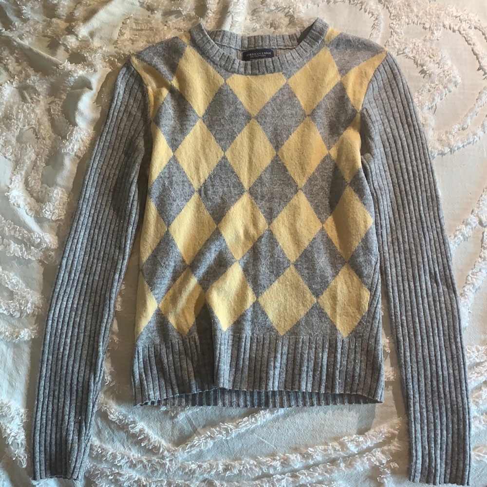 American Eagle Sweater!